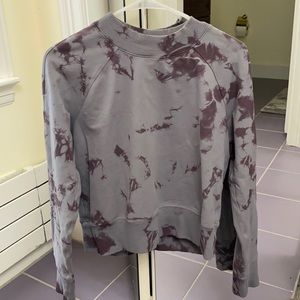 Lululemon Ready to Roll Crew